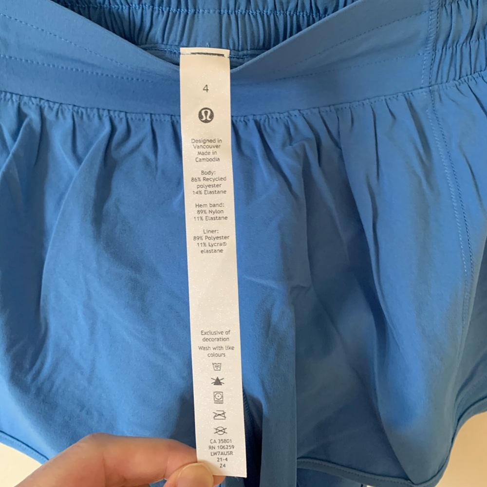 lululemon Hotty Hot LR Lined Short 2.5" Blue Nile Size 4 New NWT - Picture 5 of 16